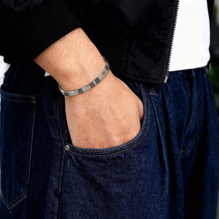 Patine - bracelet en perles Miyuki porté au poignet