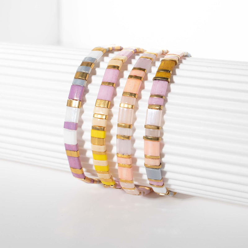 Aya - bracelet en perles Miyuki porté au poignet
