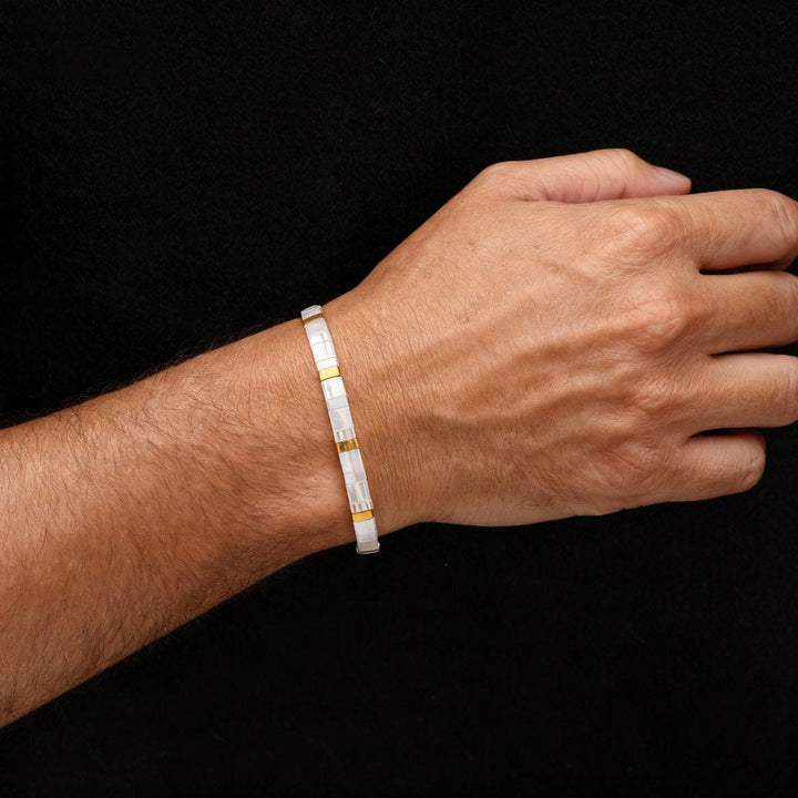 Neige - bracelet en perles Miyuki porté au poignet