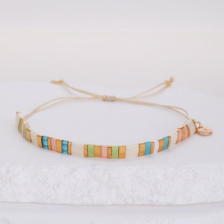 Parure Catalina - bracelet en perles Miyuki porté au poignet