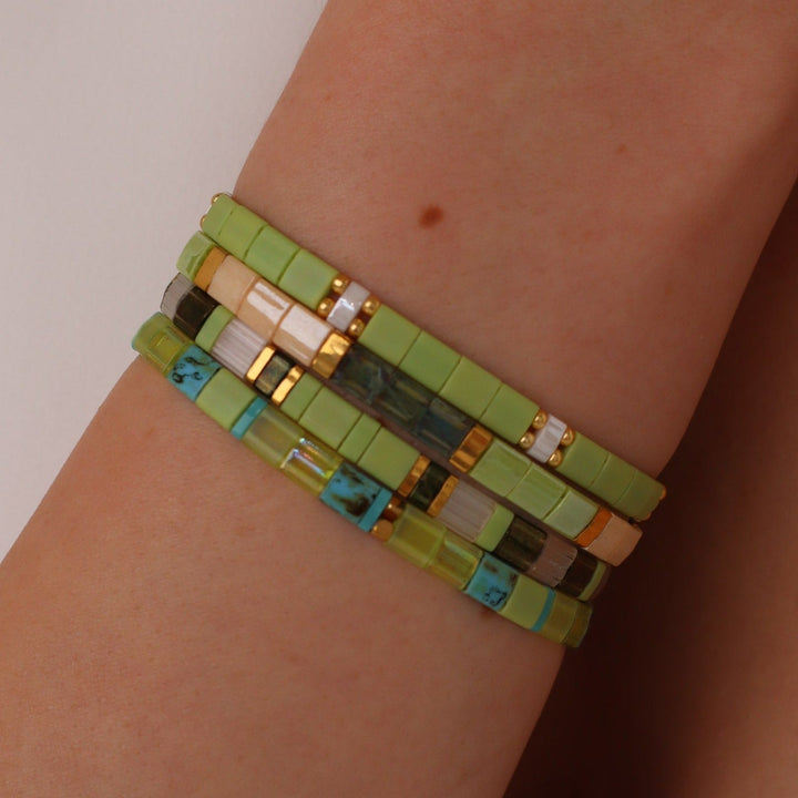 Parure Alisa - bracelet en perles Miyuki porté au poignet