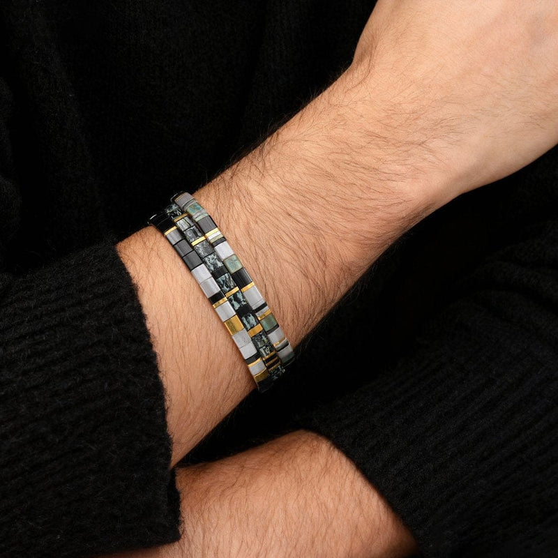 Parure Iconic - bracelet en perles Miyuki porté au poignet