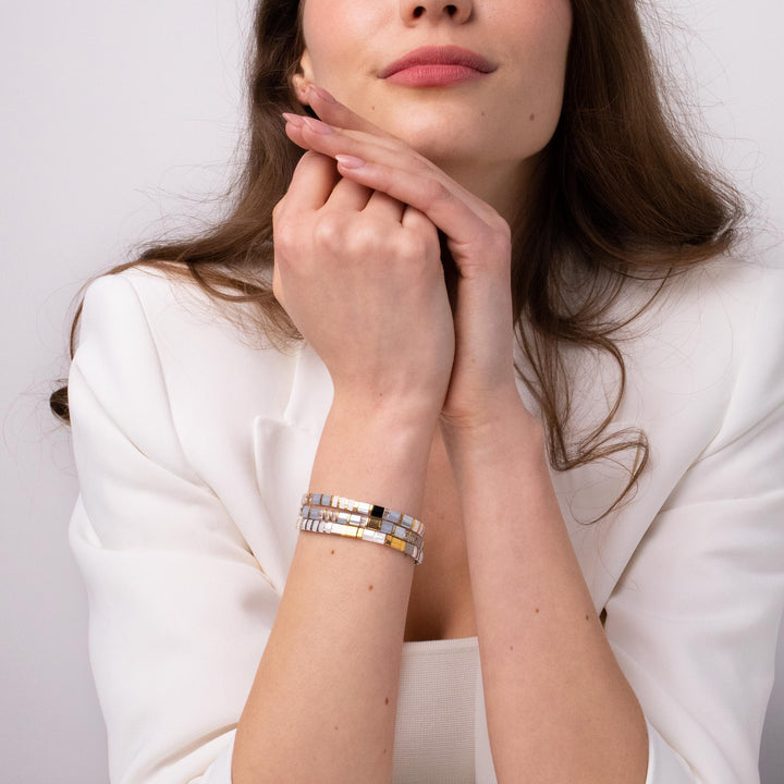 Parure Stars - bracelet en perles Miyuki porté au poignet