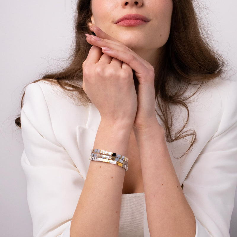 Parure Stars - bracelet en perles Miyuki porté au poignet