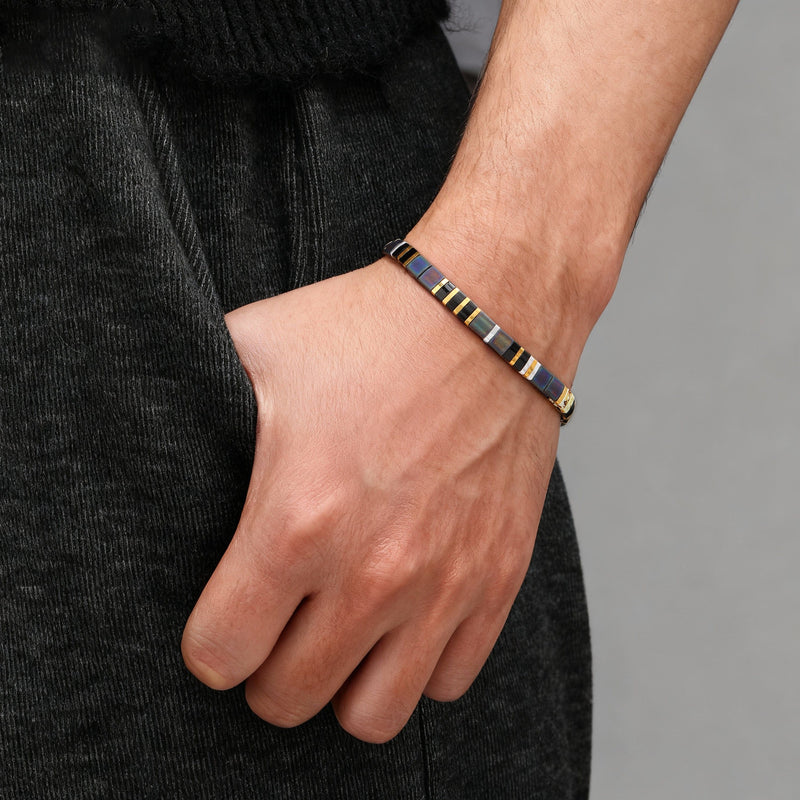 Nova - bracelet en perles Miyuki porté au poignet