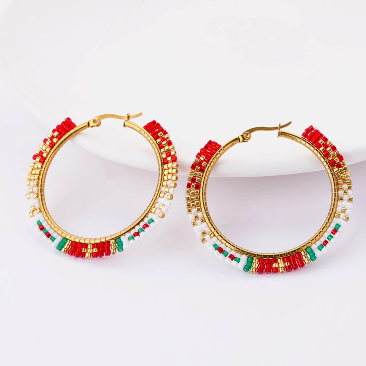 Noël - boucles d'oreilles en perles Miyuki portées