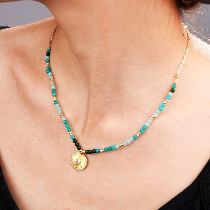 Sanne - collier en perles Miyuki porté